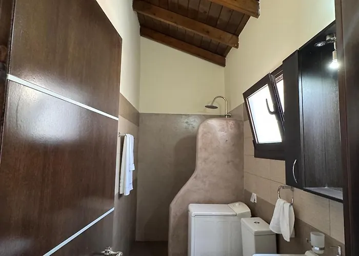 Theraliving - Boutique With Balcony *