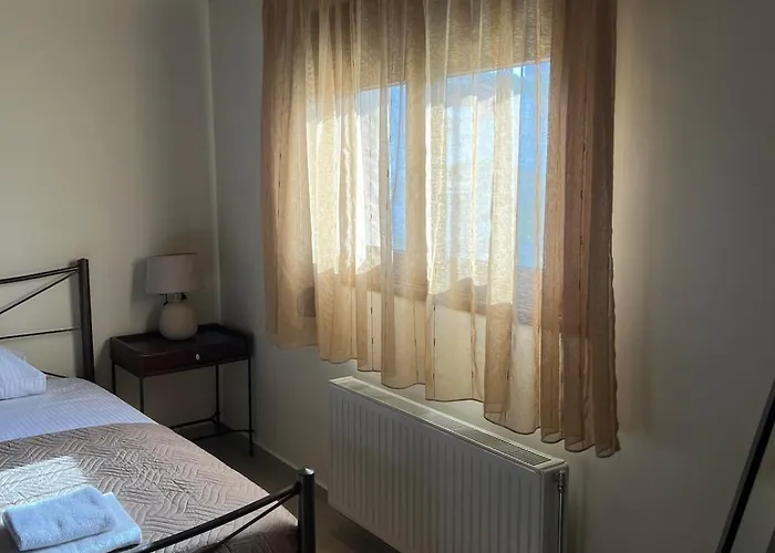 Theraliving - Boutique With Balcony Apartament Afandu