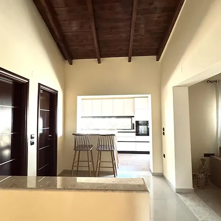 Theraliving - Boutique With Balcony 公寓 *