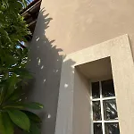Theraliving - Boutique With Balcony Apartamento