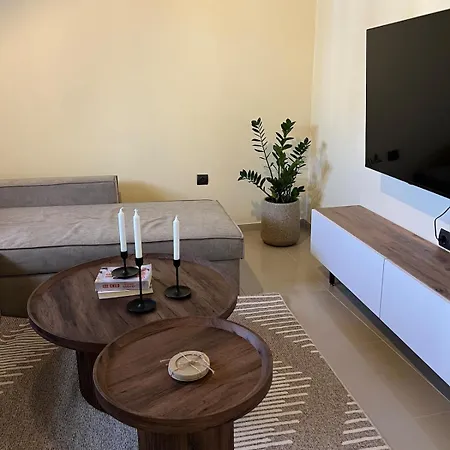 Apartamento Theraliving - Boutique With Balcony Afantou