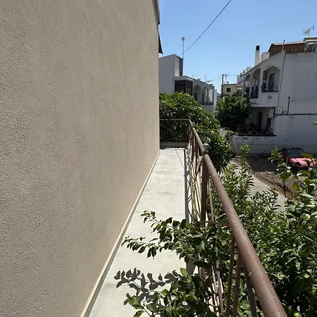 Theraliving - Boutique With Balcony Apartamento