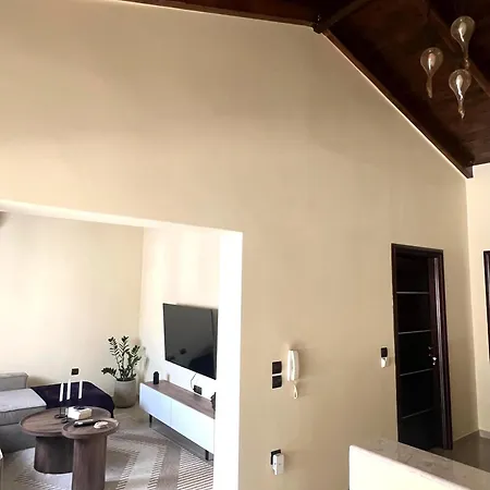 Theraliving - Boutique With Balcony Apartamento Afantou