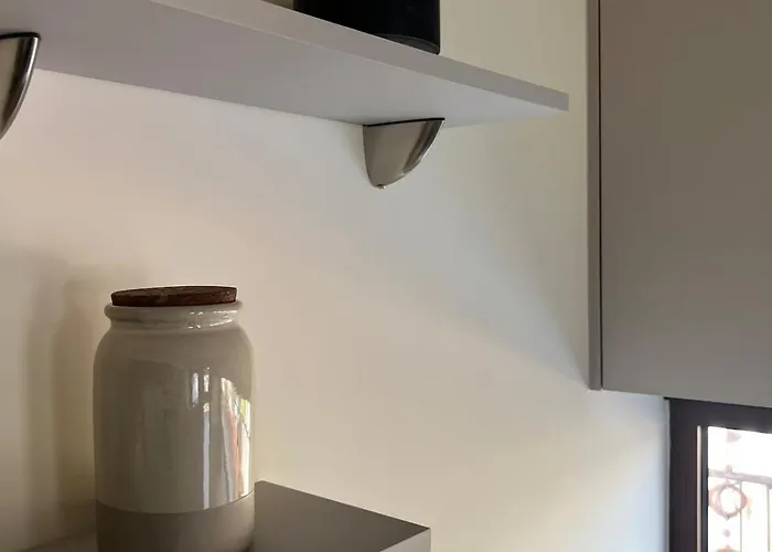 Apartment Theraliving - Boutique With Balcony