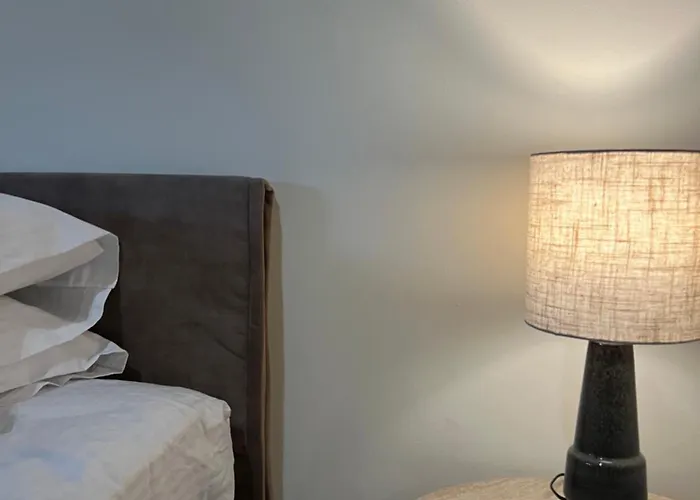 Theraliving - Boutique With Balcony * Afantou