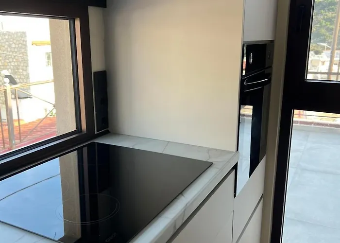 Apartment Theraliving - Boutique With Balcony Afantou